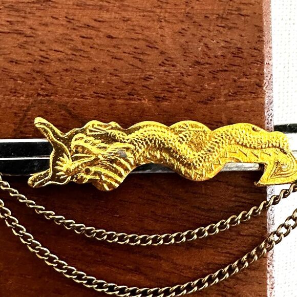 Vintage Gold Dragon Tie Clip w/ Chain Accent - Picture 2 of 9